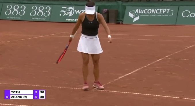 Fideszes módszerrel csinált magából közellenséget a fiatal magyar teniszezőnő
