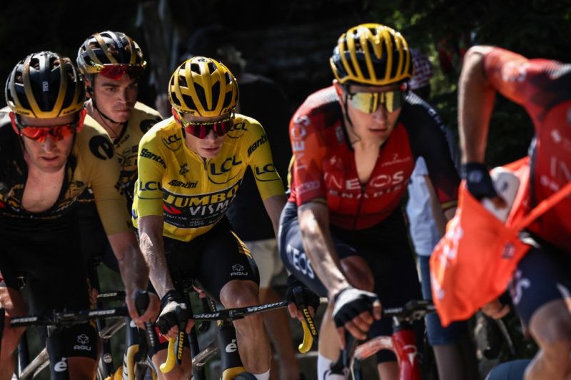 Szelfiző néző okozott tömegbalesetet a Tour de France-on – Videó