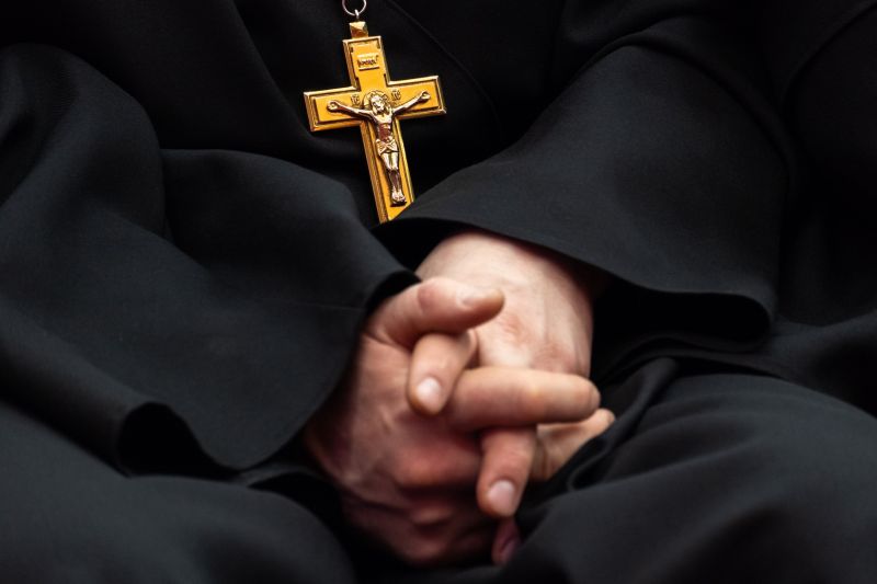 Kimosdatta volna az ügyészség a pedofil katolikus papot – most nem sikerült