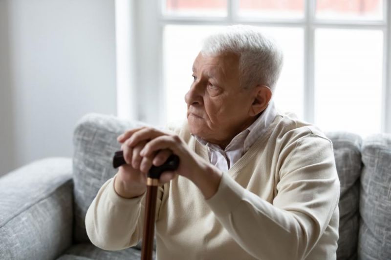 Fennakadás lehet az augusztusi nyugdíjakkal – Durva késéssel kapják meg az idősek a pénzüket