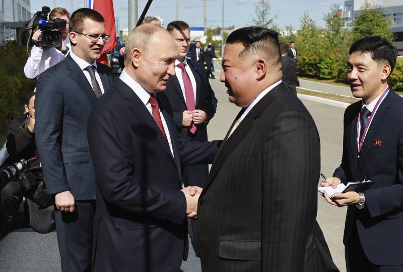 Fura dolgokkal készült Kim Dzsongun delegációja a Putyinnal való találkozásra