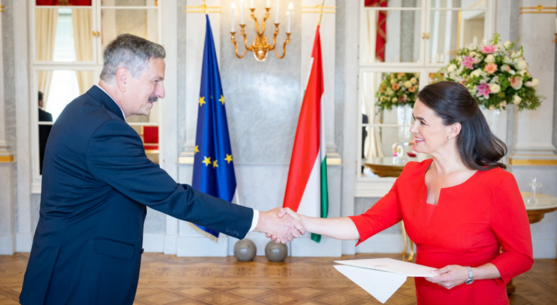 Beiktatták Magyarország új kijevi nagykövetét