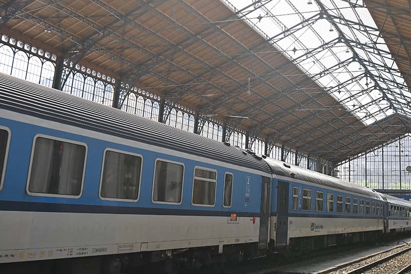 Besokalltak az osztrákok a MÁV bénázása miatt: hétfőtől levágják a magyar vonatokat a nyugat-európai hálózatról