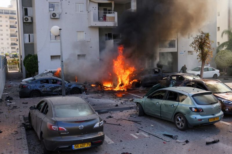 Utcai harcok folynak Izraelben a behatolt Hamász egységekkel