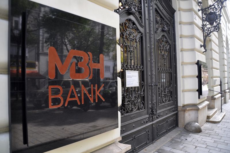 Tömegesen zárja be a bankfiókjait az MBH Bank