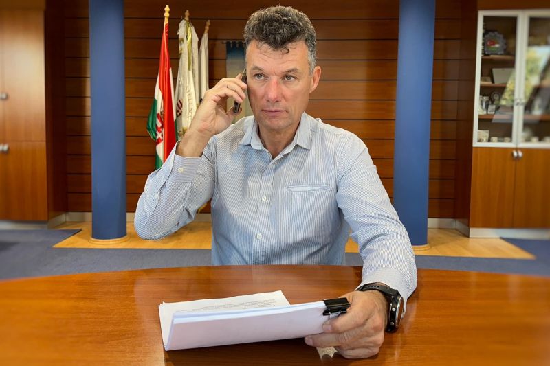 Maga ellen indít vizsgálatot Dunakeszi fideszes polgármestere a drága iskolai menza miatt