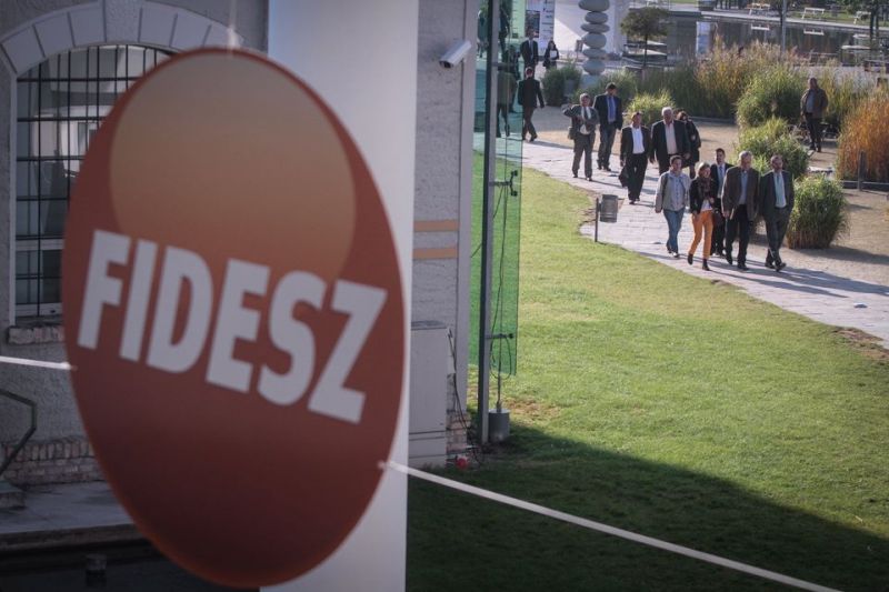 Ízelítő a Fidesz 2024-es kampányából: „Csövesbomba”, „Csövesvoks”, „hajléktalanipar” és „hajléktalanbumm”
