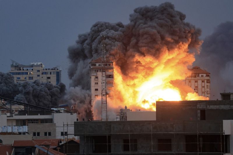 Az izraeliek felrobbantották a Hamász parlamentjét