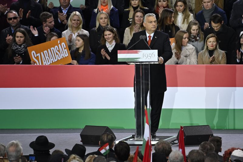 Nem engedik a független sajtót Orbán Viktor közelébe október 23-án