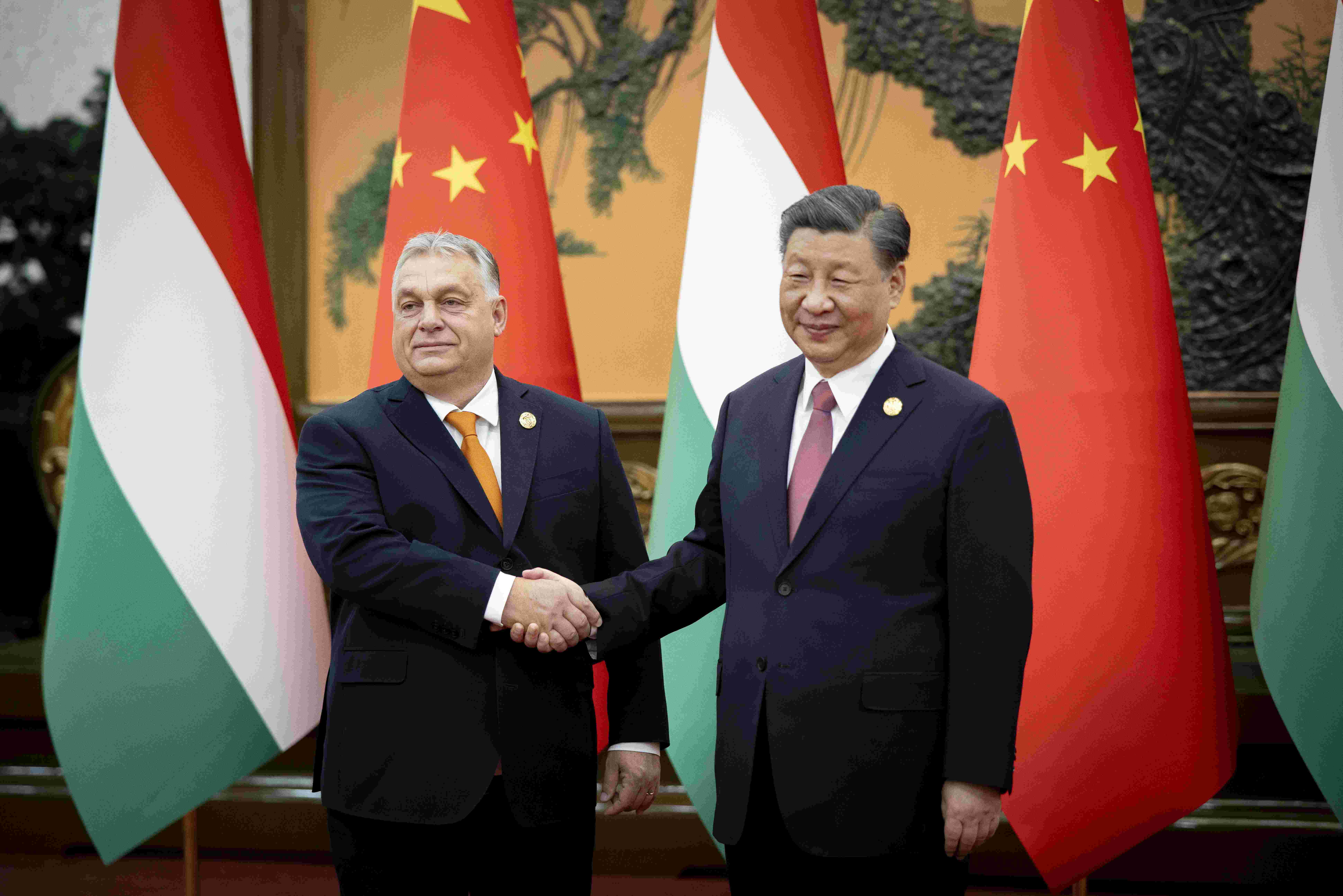 Nem engedi Orbánnak a kínai elnök, hogy európai cég fejezze be a Budapest-Belgrád vasútvonalat