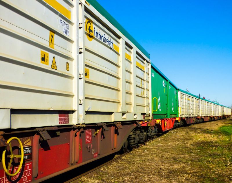Orbánék annyi kínai gyárat hívtak Magyarországra, hogy azt már nem bírja a vasút