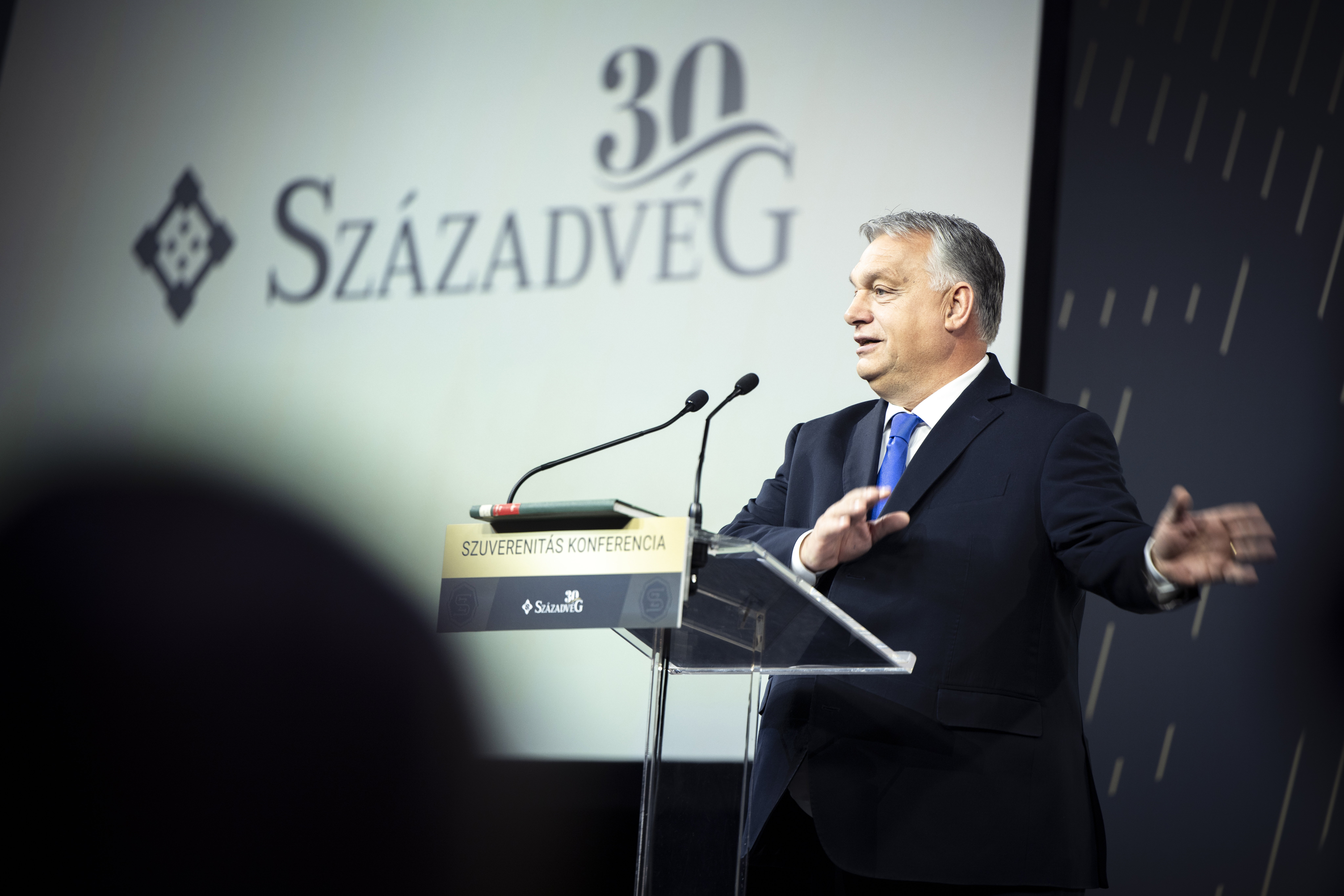 24 milliárdért ad tanácsokat az Orbán-kormánynak a Századvég egyik alapítványa 