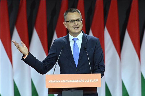 Rétvári Bence: Magyarországnak igaza lett, "Brüsszel azonban süket a problémákra, és ideológiai vakságban szenved"
