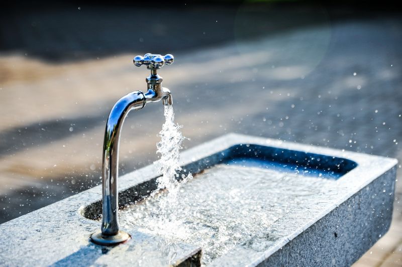 Hozzányúl a kormány a vízdíjjakhoz – Jogszabály-módosítást kezdeményeznek