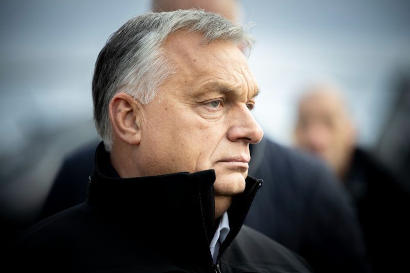 Orbán elfelejtette hogyan indult a Fidesz, most büntetné a külföldről érkező pénzügyi támogatást