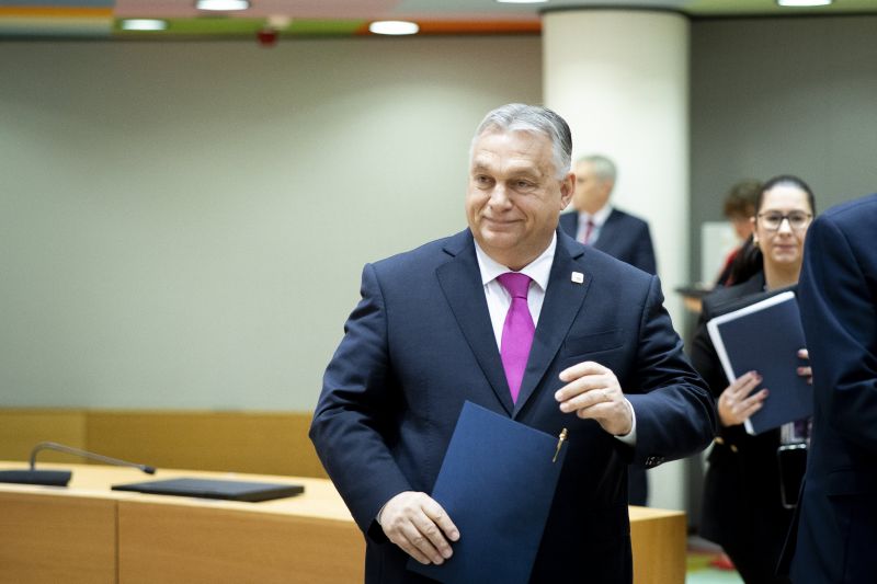 Így kommentálta a Kreml Orbán Viktor kivonulását