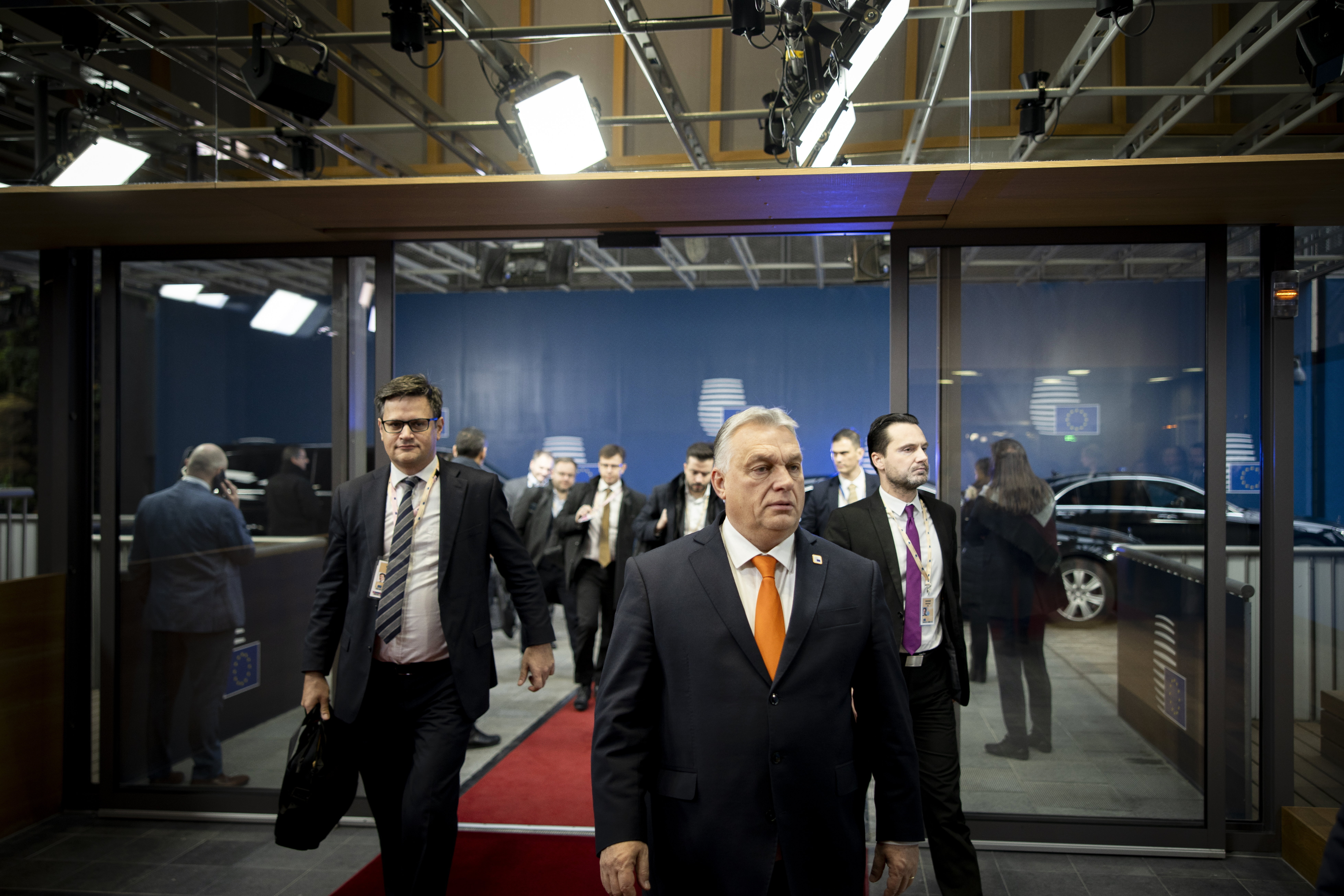 Orbán Viktor: A láb között maradt némi hely, ahol "az egerek besurrannak"