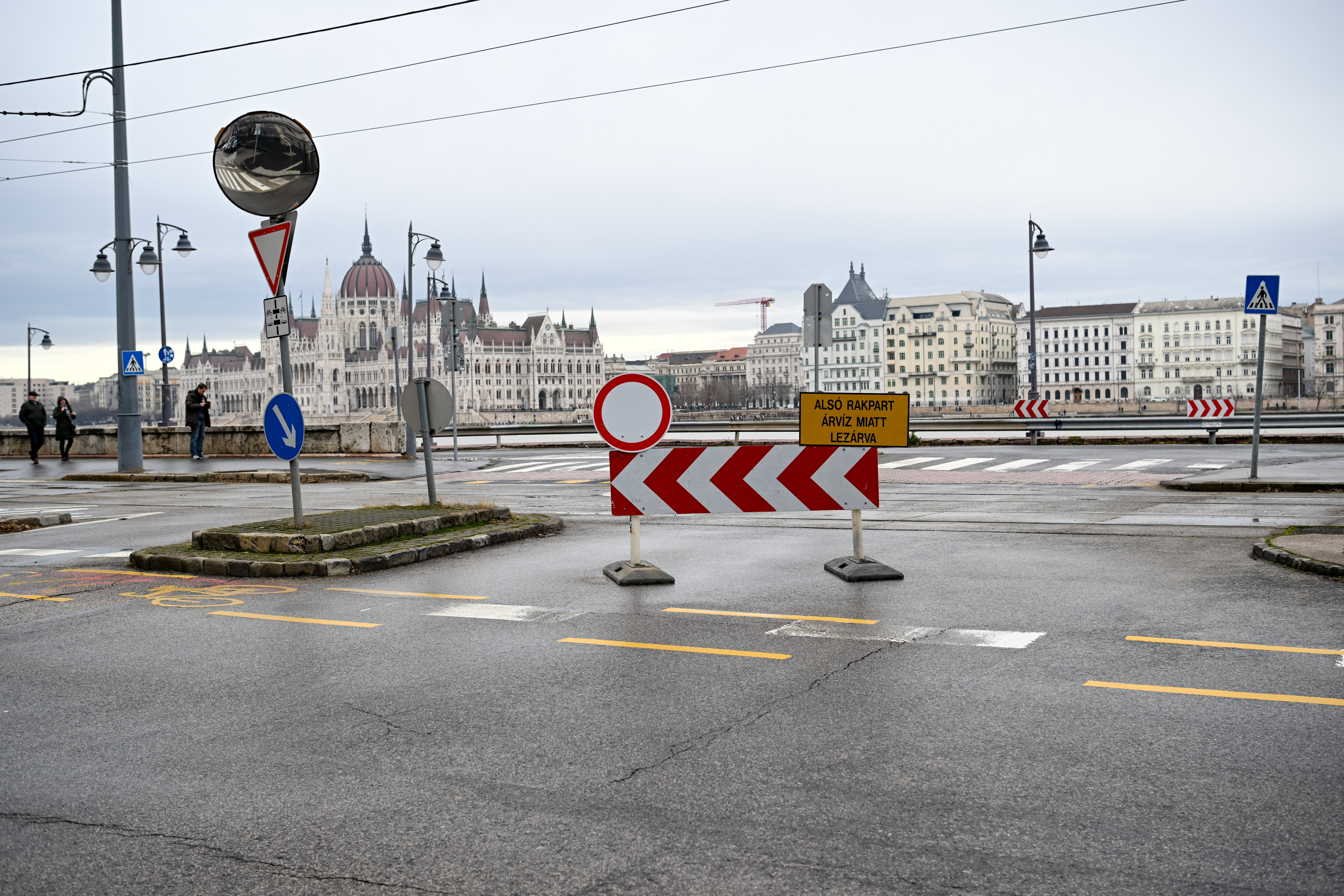Készüljön Budapest: másodfokúra emelték az árvízvédelmi készültséget