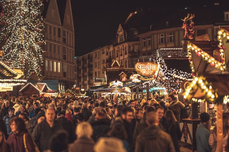 Hivatalos: a NER által behúzott Vörösmarty téri karácsonyi vásár a környék legdrágábbja