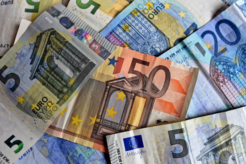 Tízmilliárd euró – Megkapjuk az uniós pénzek egy részét 