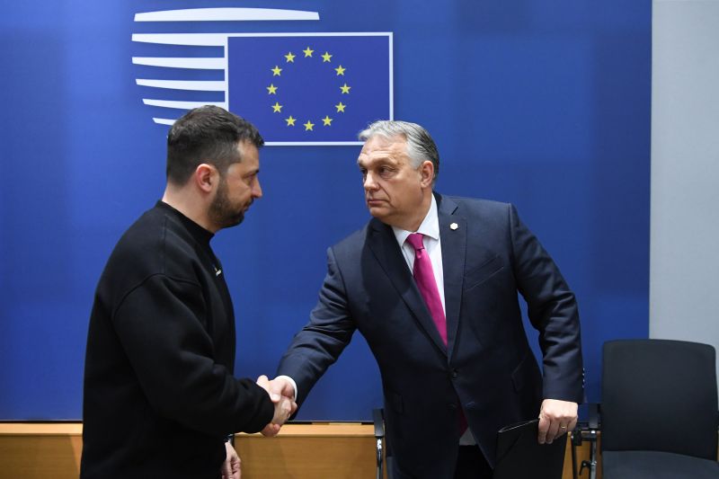 Zelenszkij üzent Orbánéknak: egy kéréssel fordult hozzájuk