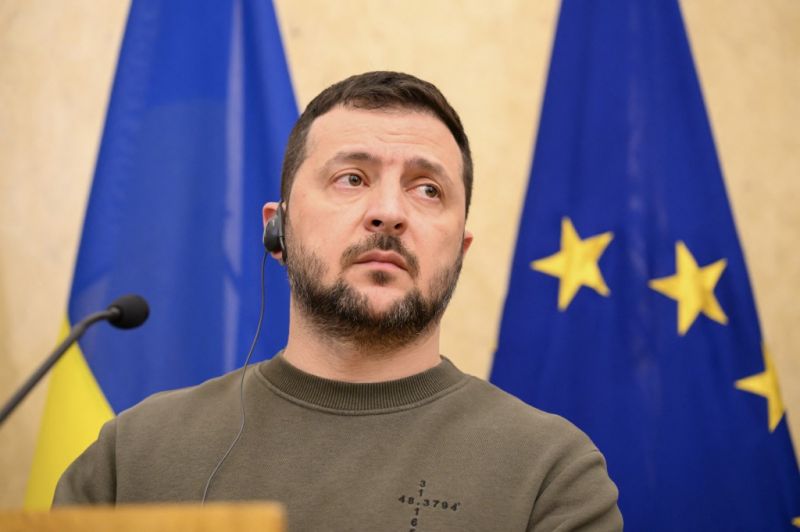 Zelenszkij szerint az ukrán férfiaknak nem csak a hadkötelezettség miatt kellene visszatérniük az országba