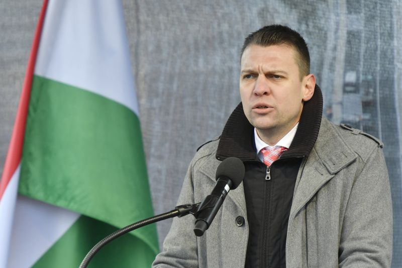 Menczer Tamás elmagyarázta az Orbán-kormány nevében, hogy mi a "vörös vonal"