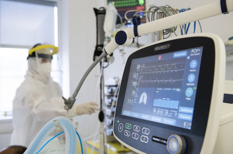 Pert indít a DK a lélegeztetőgépek árverezésének ügyében