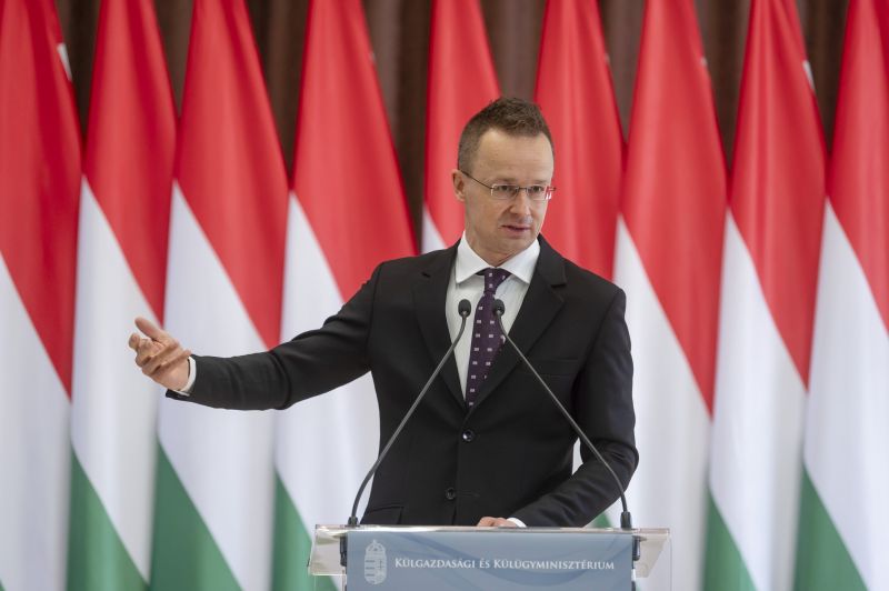 Szijjártó Péter lerázta Zelenszkijt, szerinte messze van még attól, hogy Orbánnal csúcstalálkozója legyen 