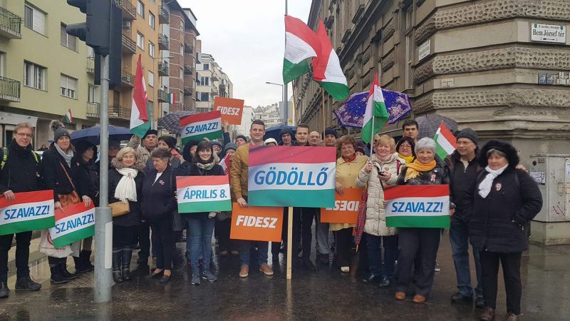 Nagy csatát nyert a gödöllői Fidesz: Lekerültek a pornóvideók a Facebook-oldalukról