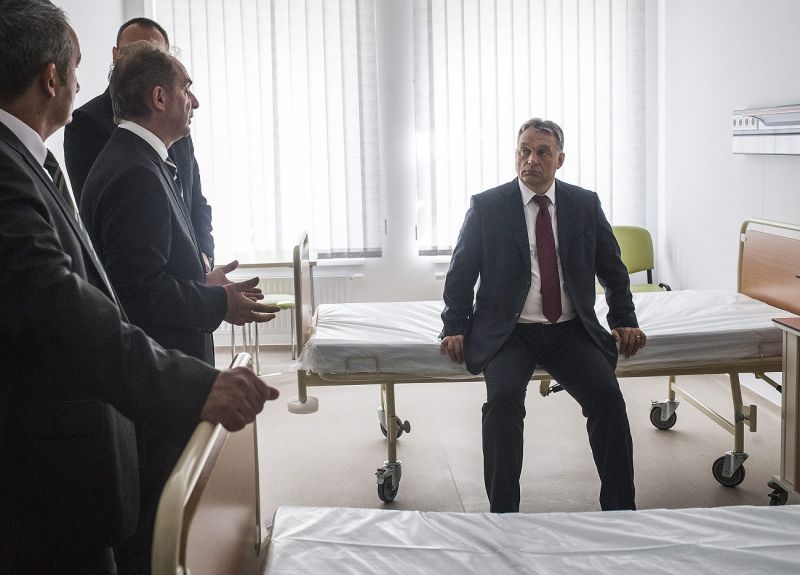 Sorra zárnak be a kórházi osztályok Magyarországon, Orbánék keze lehet a dologban a DK szerint