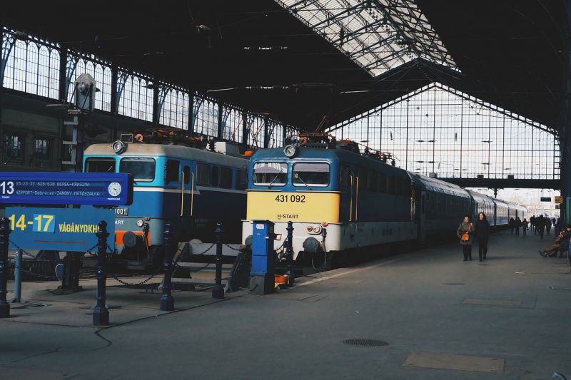 Ingyen vonatozhatnak és buszozhatnak a határon túli magyarok az egész országban
