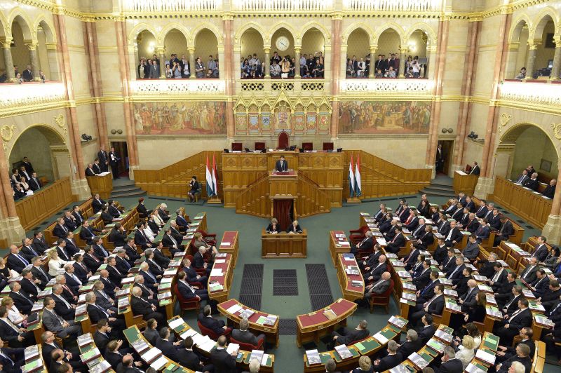Tovább húzza az időt a Fidesz: most bojkottálják a svéd NATO-csatlakozásról szóló parlamenti ülést