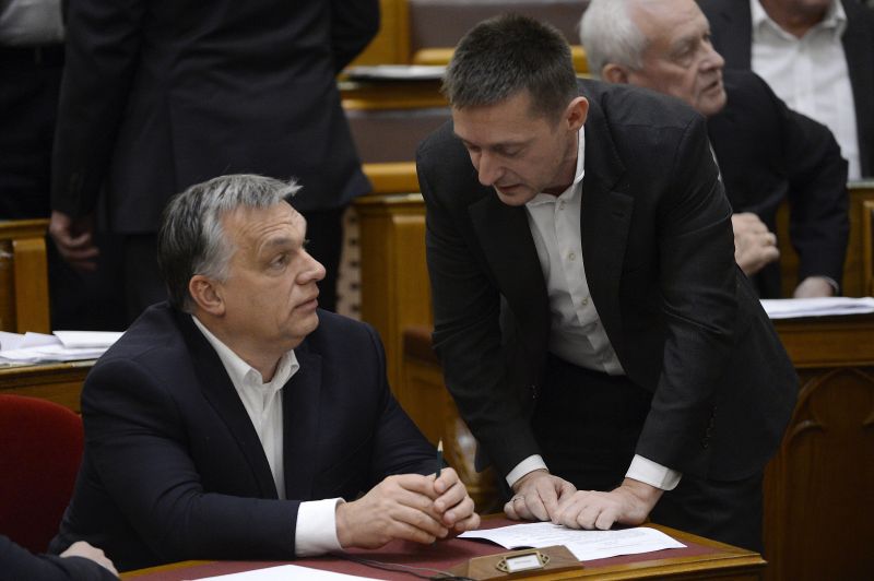 Orbán Viktorék fű alatt kiadták a Nemzeti Korrupcióellenes Stratégiát