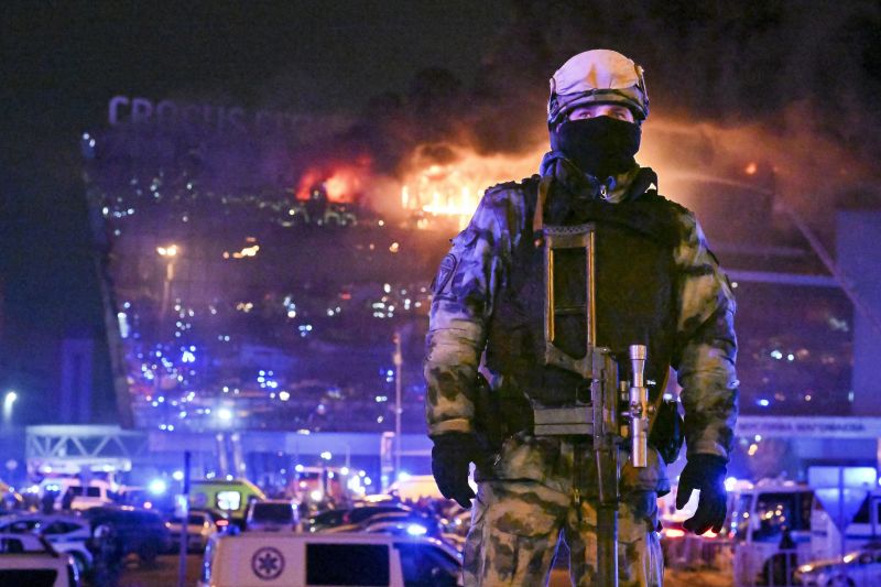Atomcsapással fenyegeti Párizst Moszkva, ha francia katonák érkeznek az ukrán frontvonalra