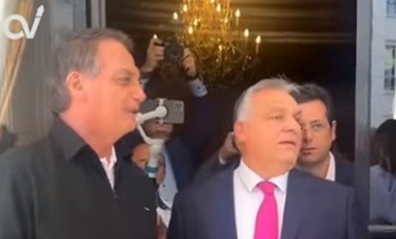 Orbán köztörvényes cimborája mellett tüntetett több tízezer ember