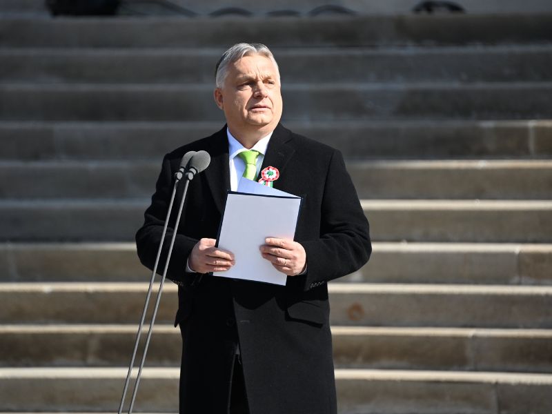 Orbán Viktornak a Dallas és a Szomszédok, Magyar Péternek a Polip és a Keresztapa jut eszébe a mai Magyarországról
