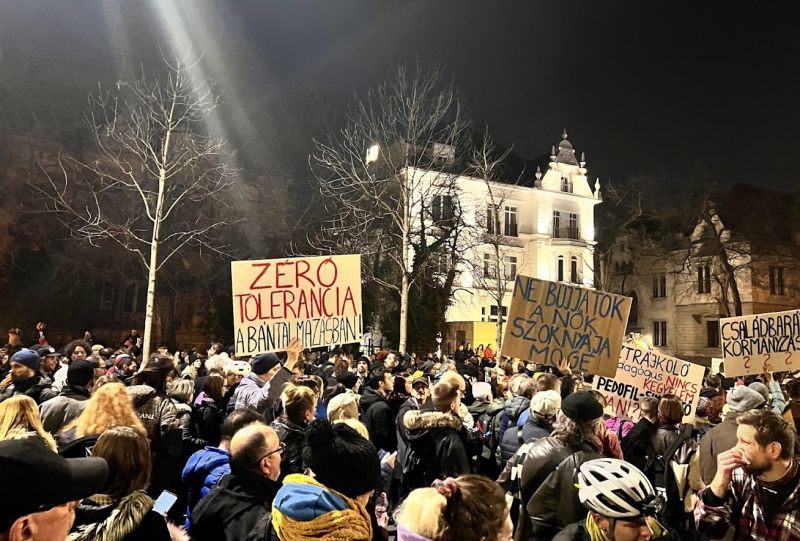 Ennyire elegük van a magyaroknak: Közel 166 ezren tüntethettek pénteken Budapesten