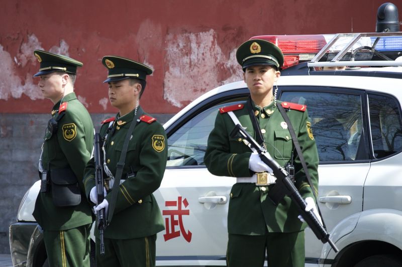 Ne lepődjünk meg: lehet, hogy kínai rendőr szondáztat majd!