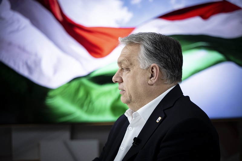 Magyar Péter: megint nekiugrott Orbán Viktornak – ezúttal a szerkesztőségek titkosszolgálati megszállása a téma