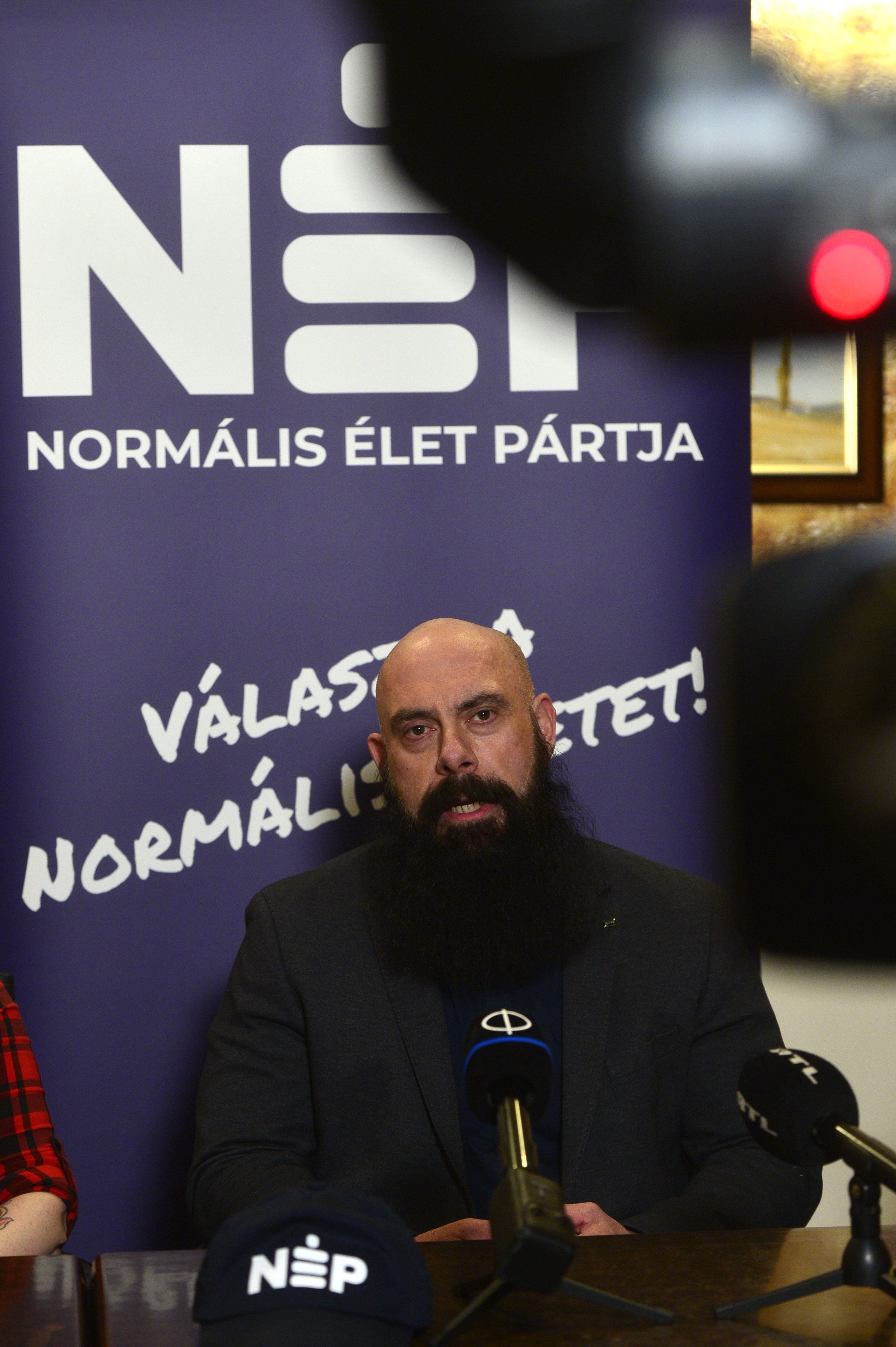 Visszatér a rémhírterjesztő Gődény György, pártja az önkormányzati és az EP-választáson is részt vehet
