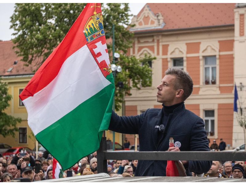 Ebből mi lesz? A Belügyminisztérium épülete elé vonulnak a tüntetők, Pintér Sándor lemondását és az Orbán-kormány távozását követeik 