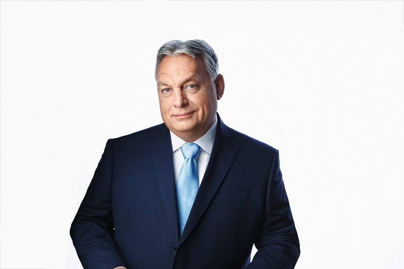 Kicsit kiretusált, kicsit filterezett, de legalább a miénk – Orbán profilképet cserélt 
