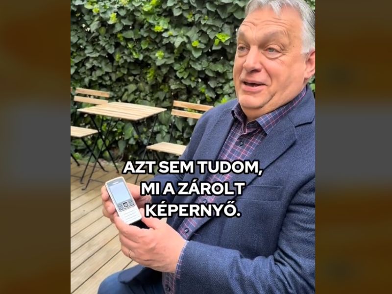 Nem egy technikai zseni Orbán Viktor – Ezt a régi, nyomógombos telefont használja