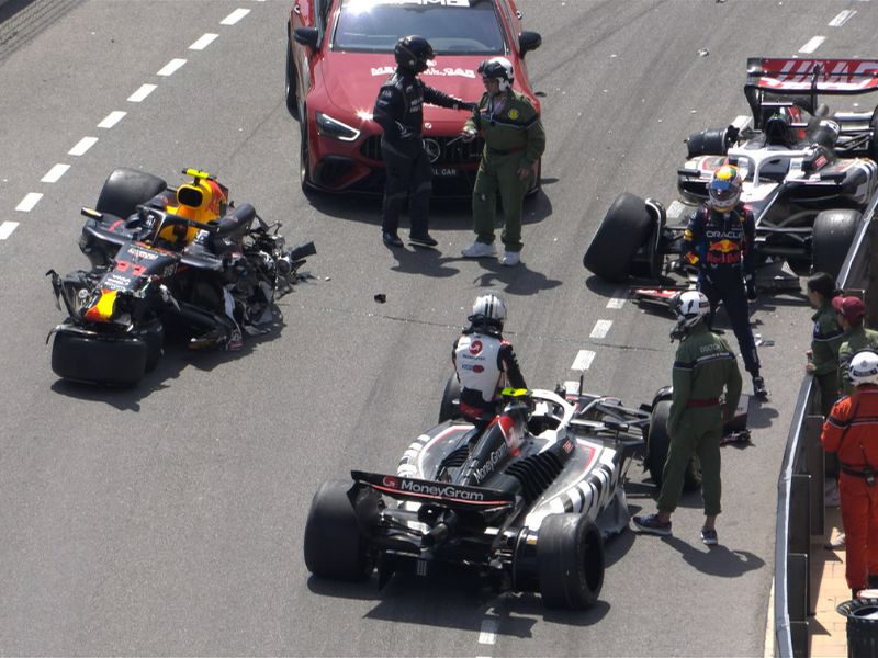 Durván indult a Monacói Nagydíj – Az első kanyarban rommá tört a Red Bull autója