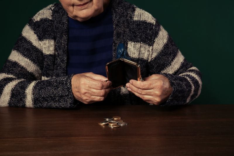 Már a román nyugdíjak is utolérhetik a magyart? – Egy friss elemzés erre elképesztő kérdésre keresi a választ 