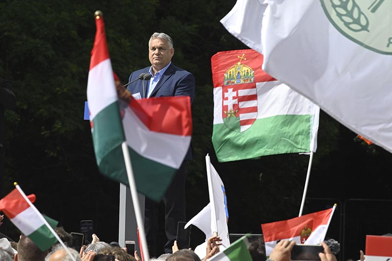 Orbán Viktortól hangos a nemzetközi sajtó – Így látták a Békemenetet Amerikától Oroszországig