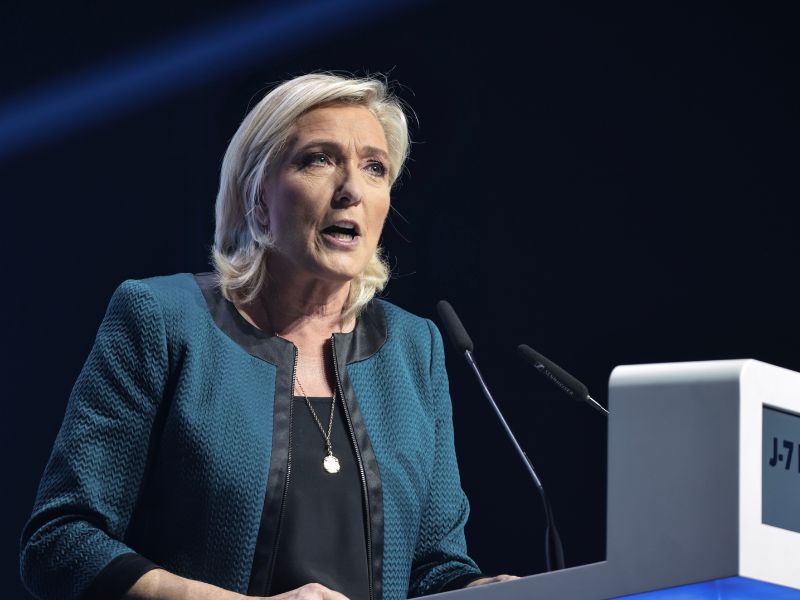 A jobboldal felmosta a padlót Macron pártjával – Így áll az EP választás Franciaországban