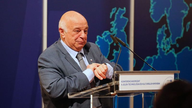 Nógrádi György: Zelenszkij népszerűtlen, a Nyugatnak jól jön az atomháborús veszély