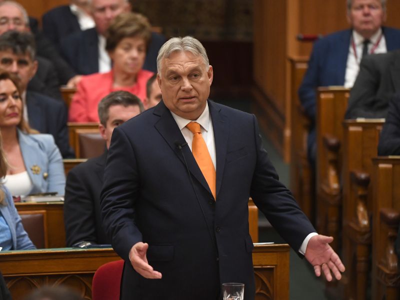 Orbán Vikornak nem kell válaszolnia arra, „mikor fékezi meg a pitbullját, Kubatov Gábort”